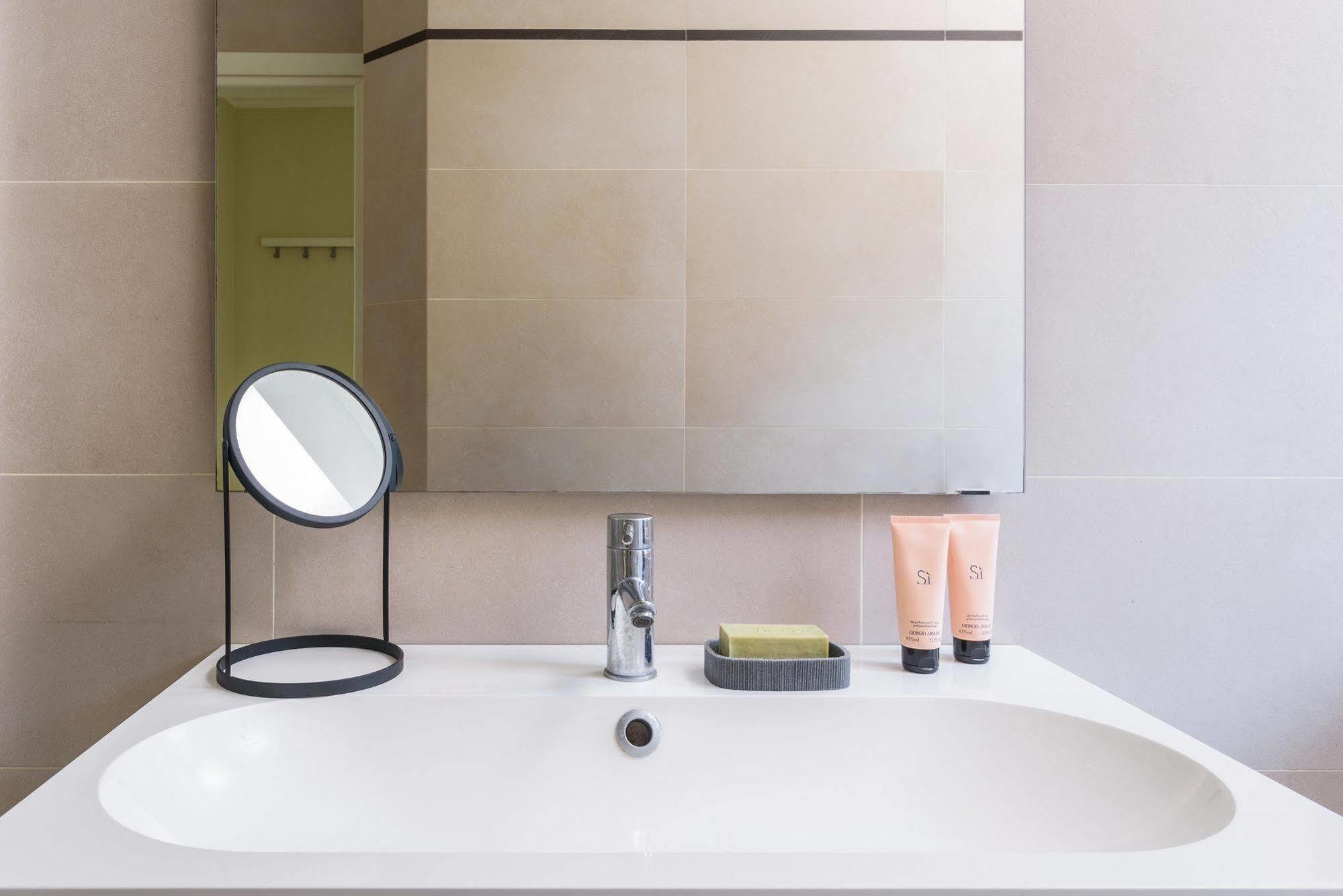 Alcuino Apartment Milano Eksteriør bilde