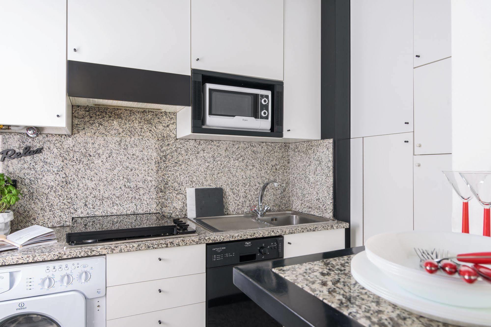 Alcuino Apartment Milano Eksteriør bilde